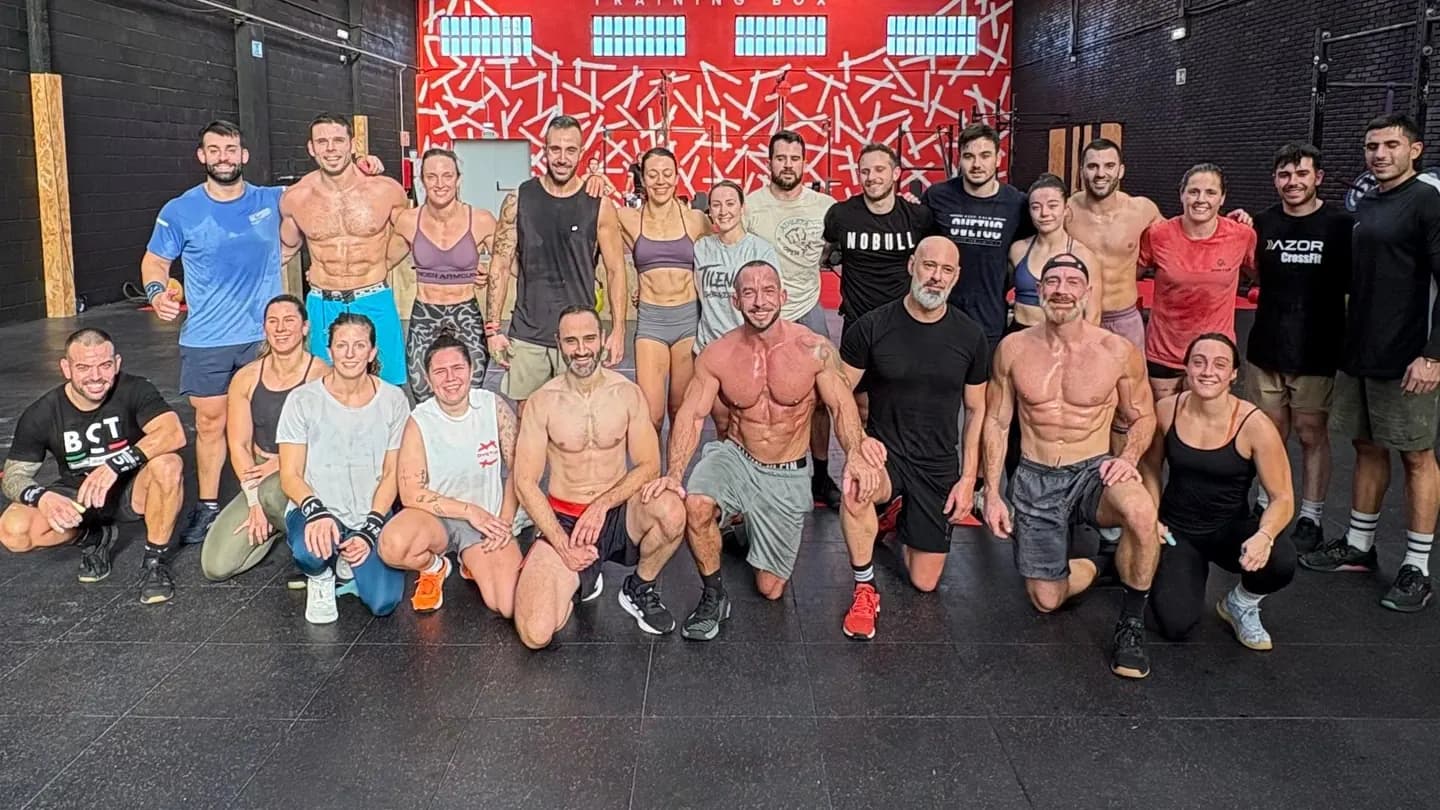 Participantes de una edición anterior, juntos después de competir